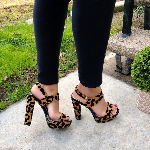 Leopard print faux suede heels - Picture 3 of 7